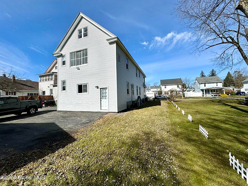 5th image of 13 Crescent Avenue