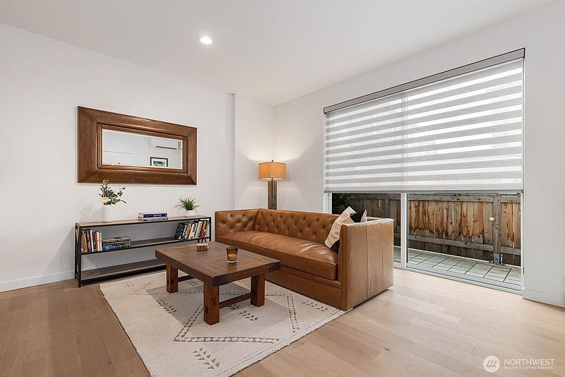 3rd image of 18303 96th Avenue NE #B
