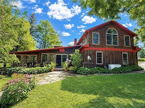 3rd image of 2933 Erieville Rd
