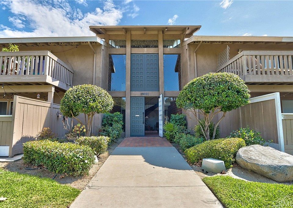 1st image of 28691 Via Las Flores Unit 329