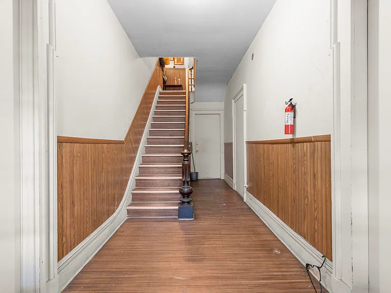 113 E Main St #4 — Photo 19