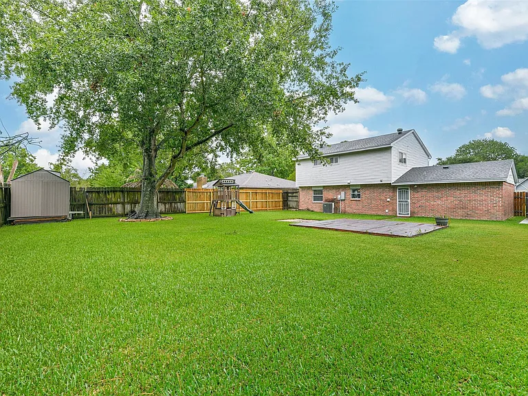 207 Woodvale Dr — Photo 31