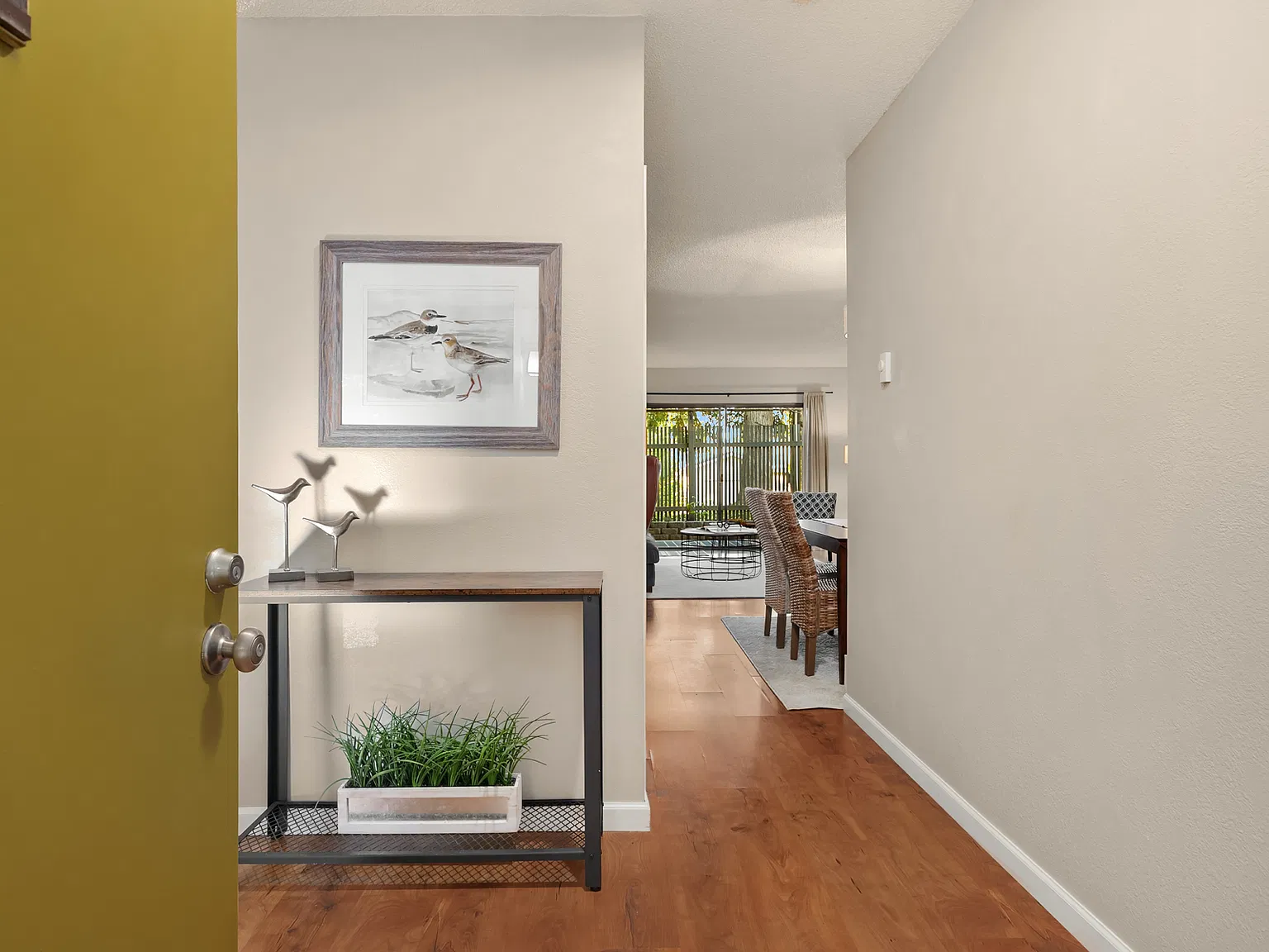 2 bed, 1.5 bath, 1167 sqft, $2,700 — Photo 3