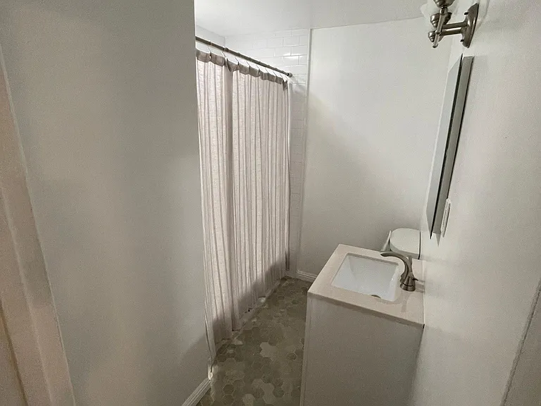 15707 Longworth Ave — Photo 11
