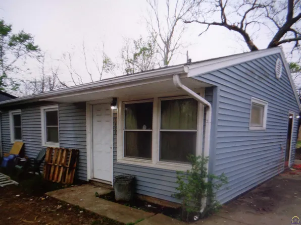 1805 SW Pennsylvania Ave, Topeka, KS 66607