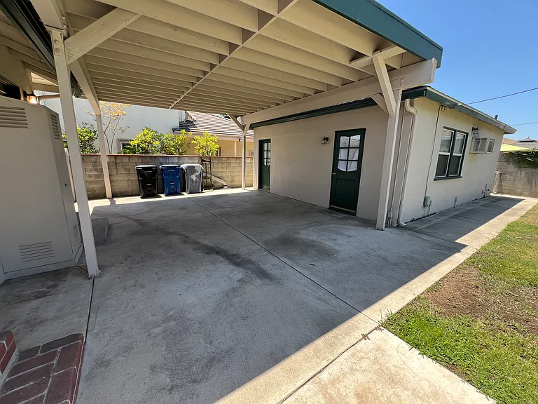 5471 Temple City Blvd — Photo 33