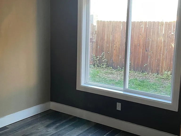 2191 Dahlia St — Photo 6