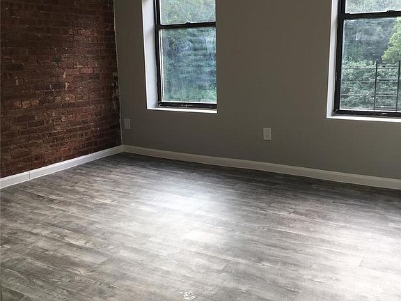 5th image of 422 Saint Nicholas Ave APT 4s