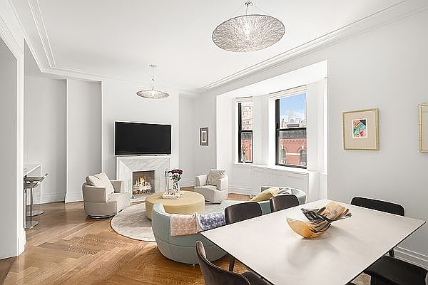 1st image of 235 W 75th St #504