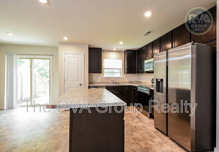 3402 Dewsberry Ln — Photo 11