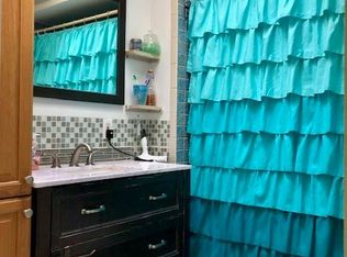 8 Vanderbilt Ter, Coventry, RI 02816