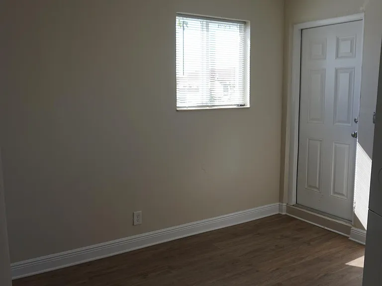 3064 Lake Ave #1 — Photo 13