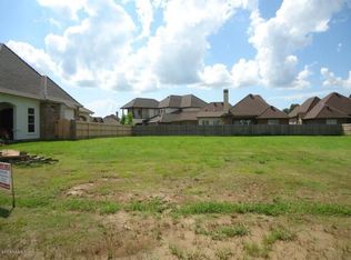 104 Oats Dr, Lafayette, LA 70508