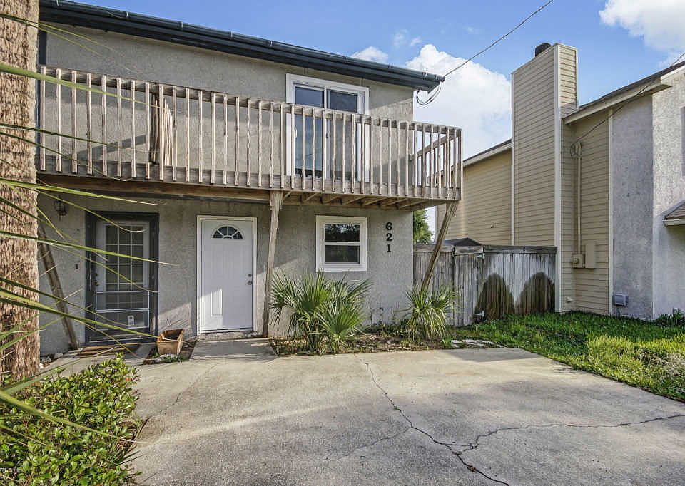 1st image of 621 6th Ave S