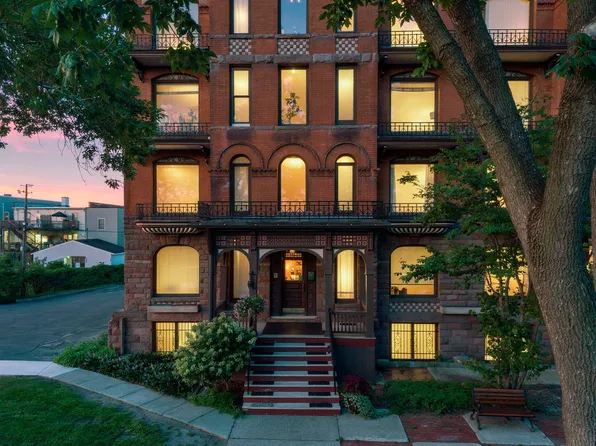 703 Laurel Ave APT 1W, Saint Paul, MN 55104