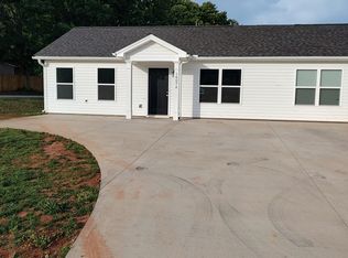 1607 N Green River Rd, Gaffney, SC 29341