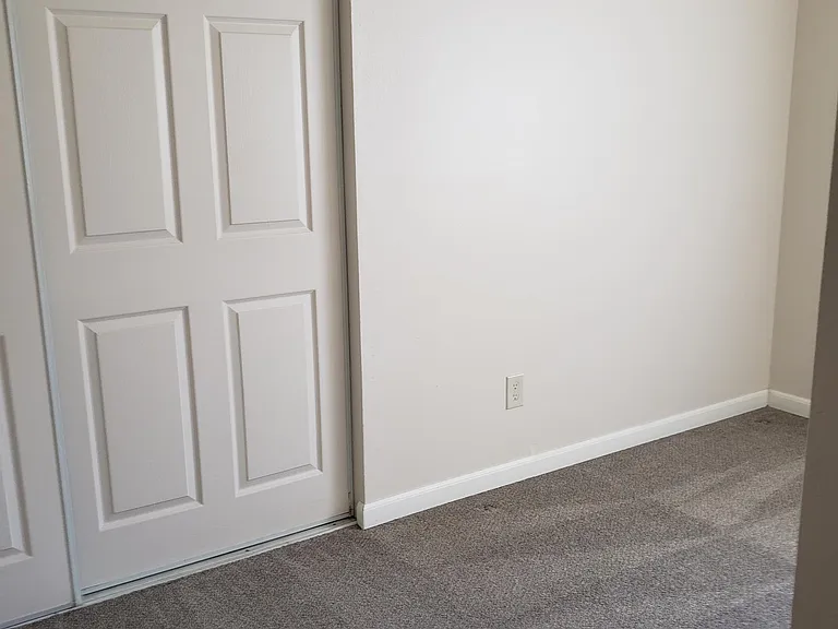 2101 NE Kane Dr — Photo 6
