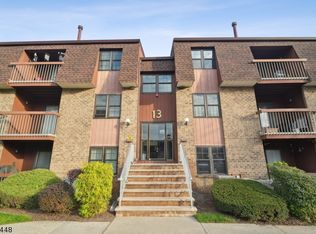 155C Overlook Ct #155, Woodbridge, NJ 07095