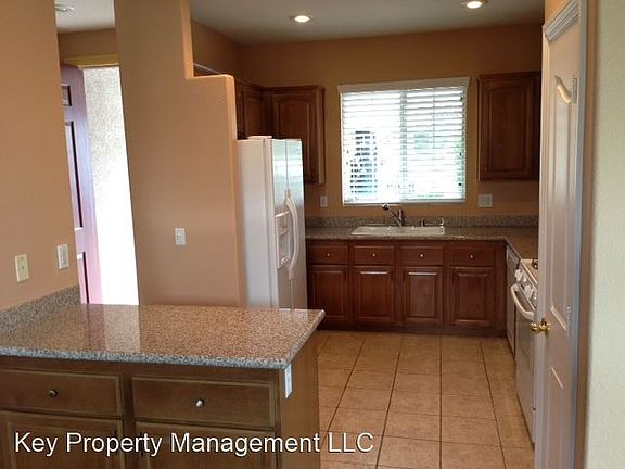 4th image of 1509 Tillman Falls Ave