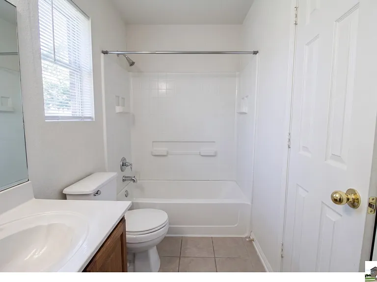 5611 Bertha Dr — Photo 14