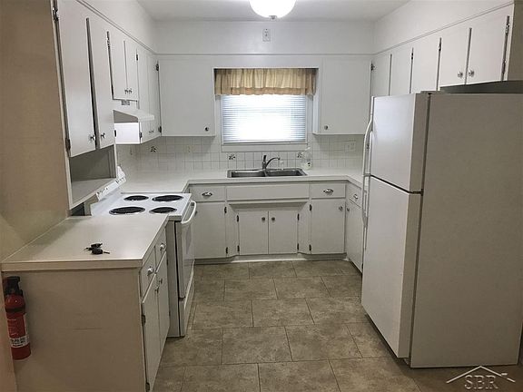 3rd image of 4048 Ann St