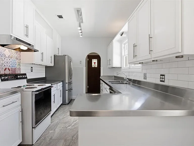 2516 Shirley Ave — Photo 15