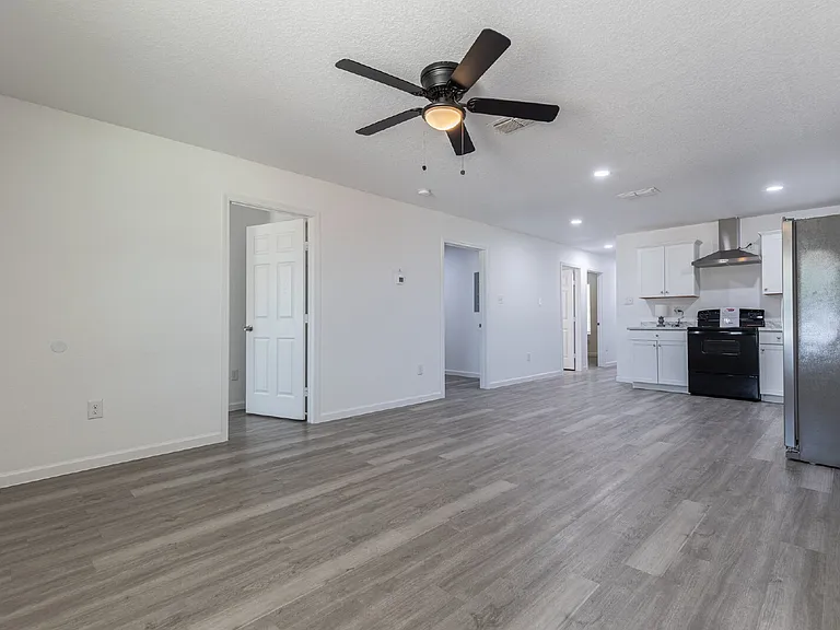 1006 County Road 4516 — Photo 4