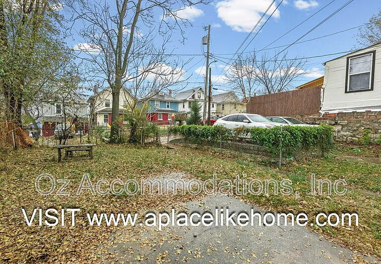 3523 Saint John Ave — Photo 25