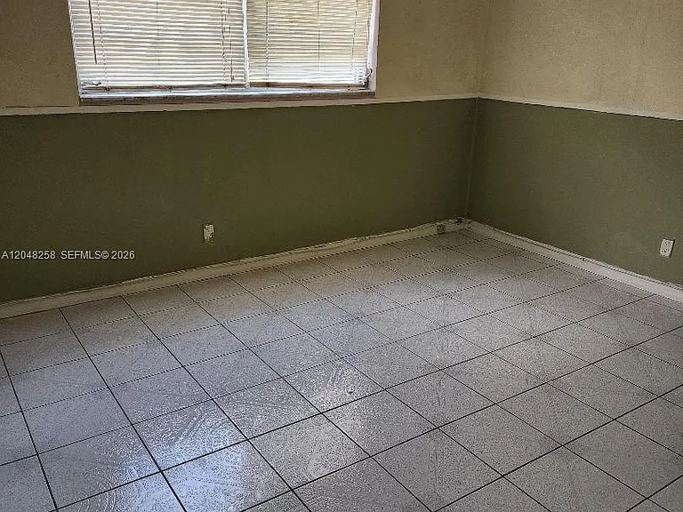 1621 NW 46th Ave #102 — Photo 9