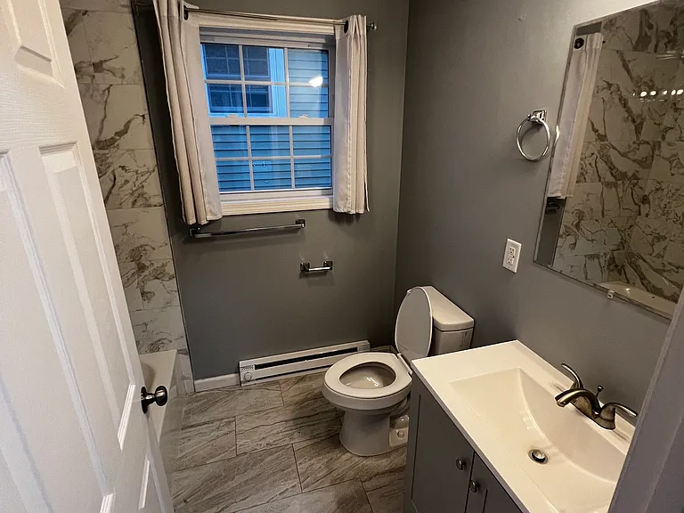 184 Oconnell St #2 — Photo 8