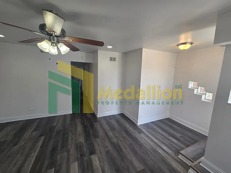 9341 S Parnell Ave — Photo 6
