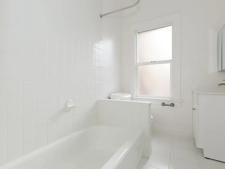 1025 Sutter — Photo 7