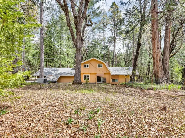 12438 Hillcrest Dr, Nevada City, CA 95959