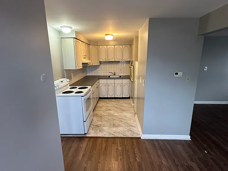 2689 Elmwood Ave #3 — Photo 6