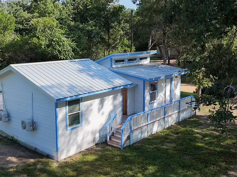 877 Yaupon Dr — Photo 28
