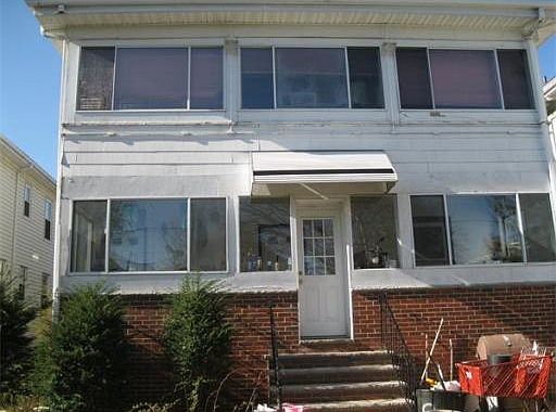 2nd image of 119 4th St