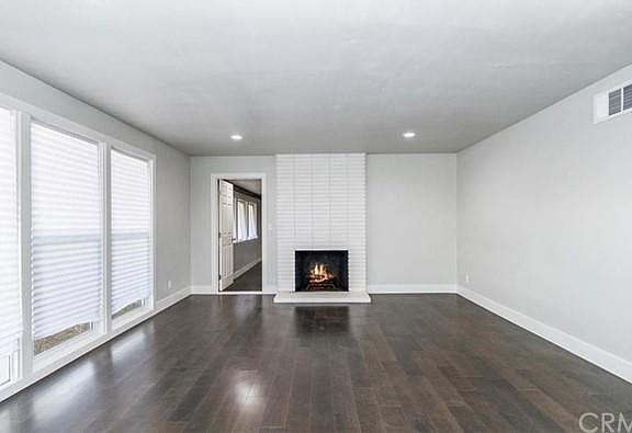 3rd image of 518 Rockford Dr