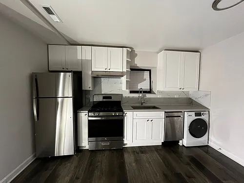 1328 W 18th Pl Photo 1