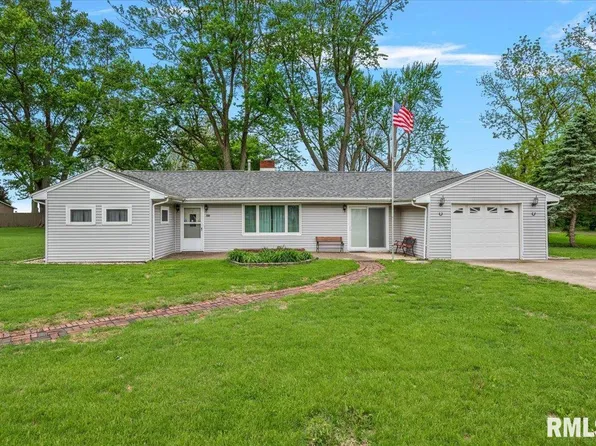 407 Lewis Dr, Dawson, IL 62520
