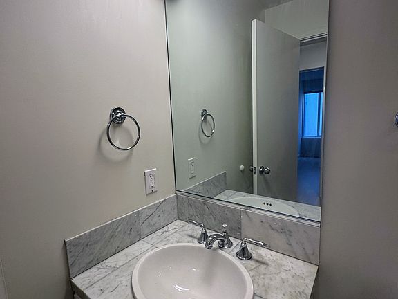 3rd image of 1625 Pacific Ave #304