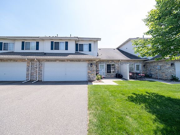 2nd image of 17083 Eagleview Way