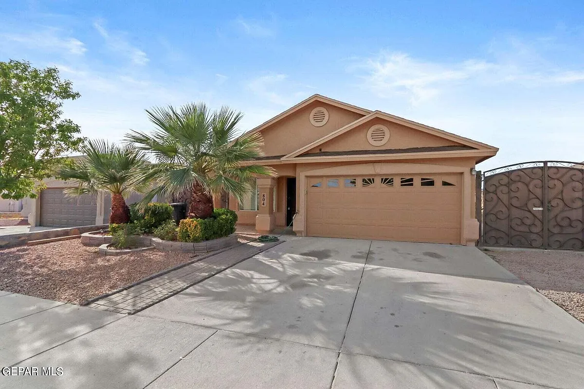 Building Photo - 804 Desert Cactus Dr