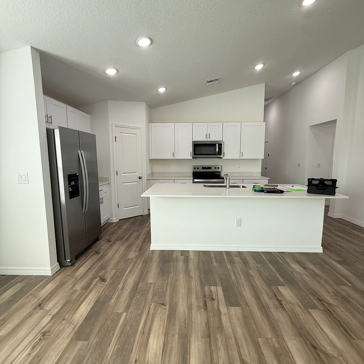 Building Photo - 5480 San Pietro Dr