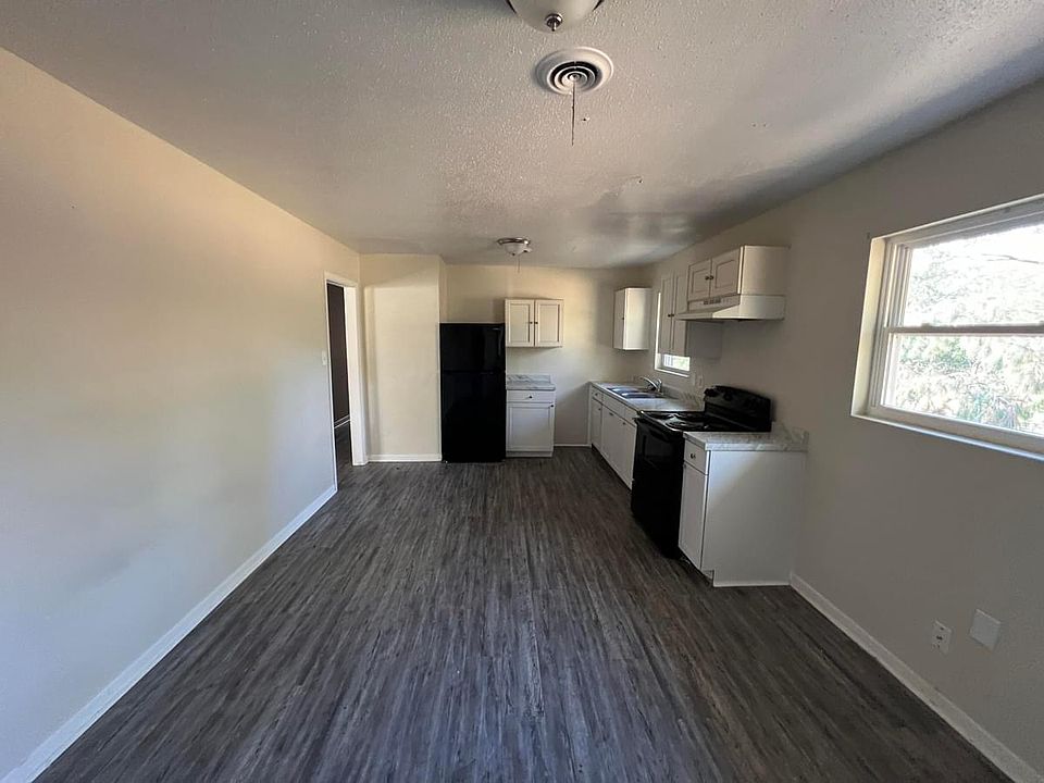 2nd image of 3549 Windermere Dr