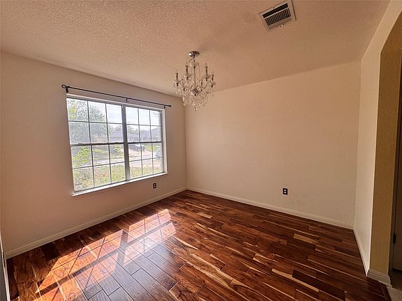 3rd image of 3906 Haleys Way