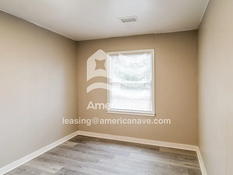 1768740_013_wm_-_bedroom_13601072.jpg