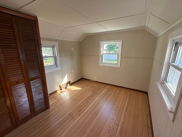 9 Sybil Ave — Photo 10