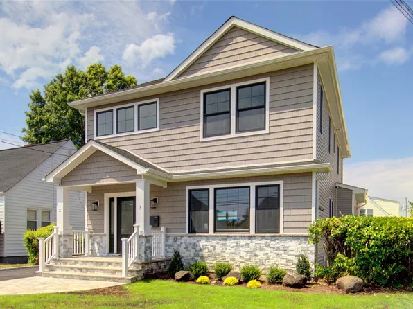 23 Heywood Street, New Hyde Park, NY 11040