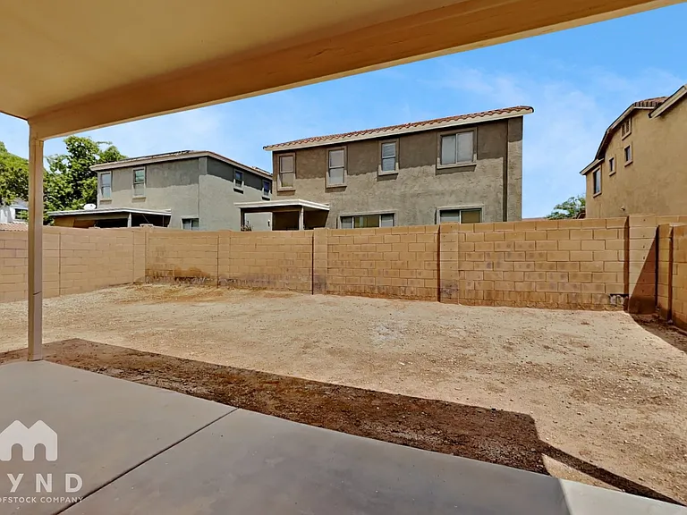 17524 W Mandalay Ln — Photo 17