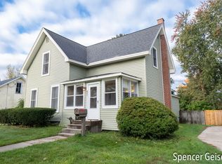 821 S Broas St, Belding, MI 48809
